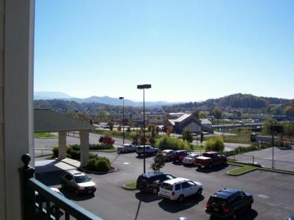 Holiday Inn Express Pigeon Forge – Sevierville an IHG Hotel - image 2