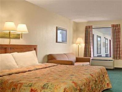 Days Inn by Wyndham Apple Valley Pigeon Forge/Sevierville - image 5