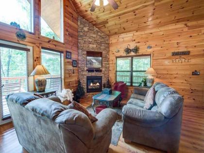 Our mountain Getaway 3 Bedrooms Sleeps 12 Hot tub 2 Jacuzzis WiFi Sevierville Tennessee