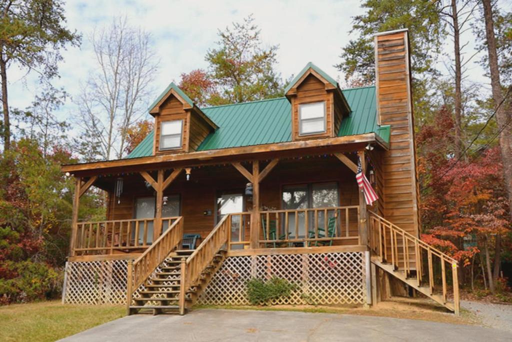 Hartman Hideaway Economy Cabin - main image