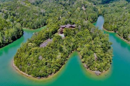 Douglas Lake Lodge in the Smoky Mountains - image 3