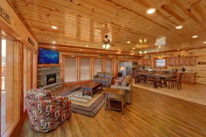 Summit Pool Lodge - image 4