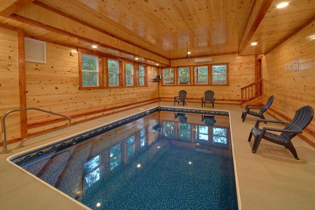 Paradise Point Pool Lodge - image 4