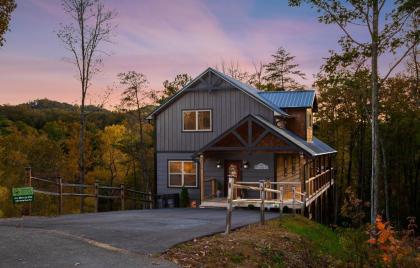 All Decked Out Cabin Sevierville