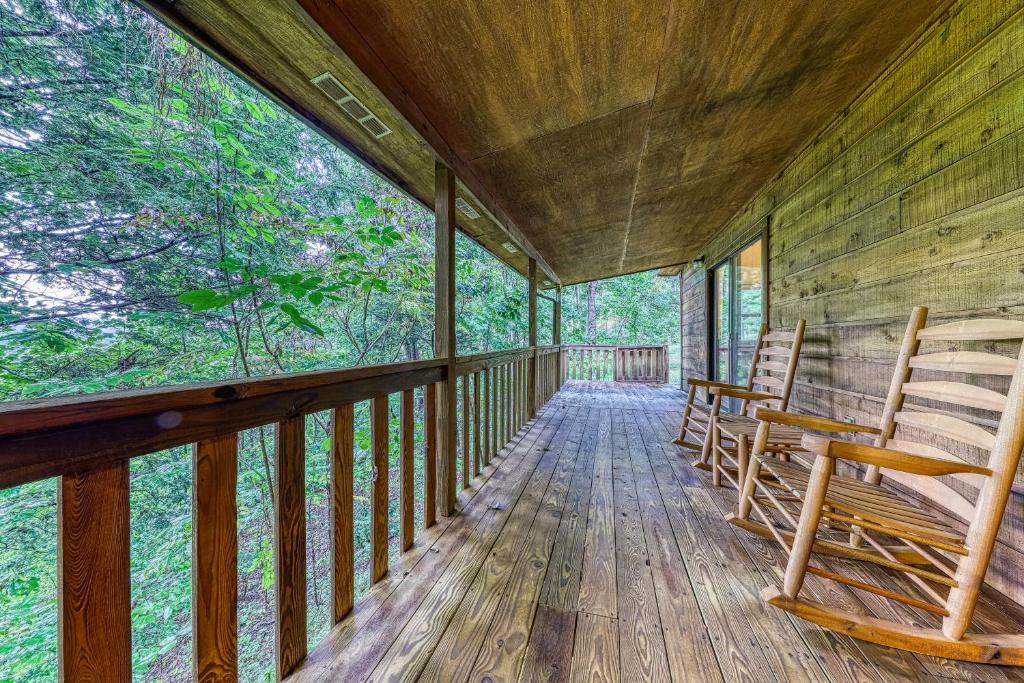 Smoky Bear Hideout - main image