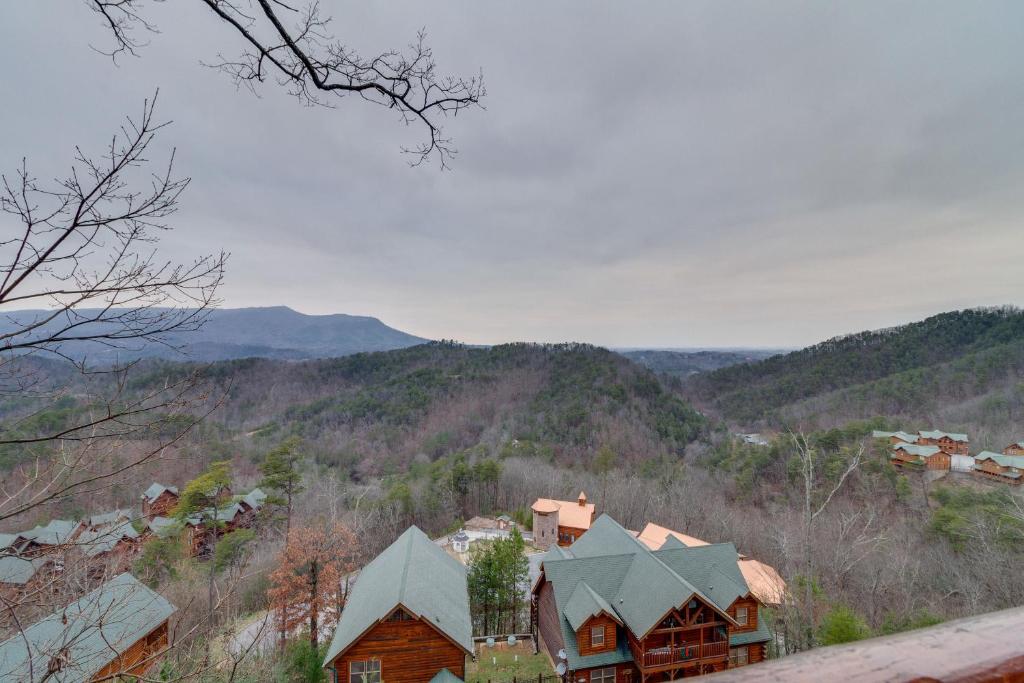 Black Bear Overlook - main image