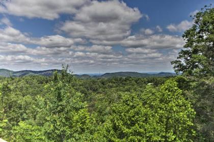 Sevierville Overlook Cabin 9 Miles to Gatlinburg! - image 3