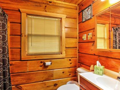 Log Cabin Studio in Sevierville with Deck and Hot tub Tennessee