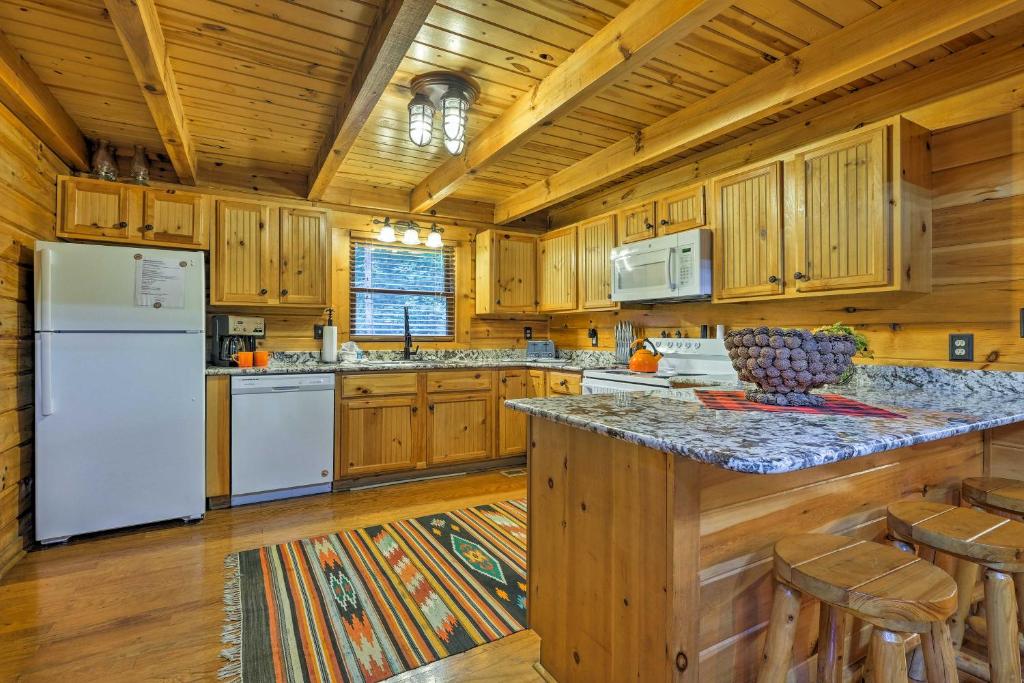 Gatlinburg Family Cabin with Private Hot Tub and Deck! - image 3