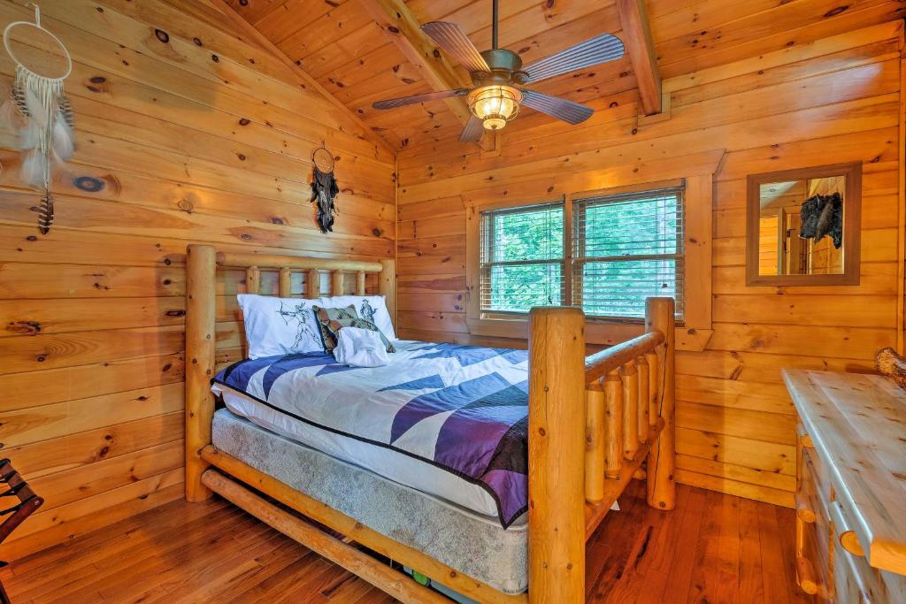 Gatlinburg Family Cabin with Private Hot Tub and Deck! - image 4