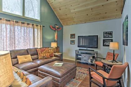 Camp Themed Sevierville Cabin with Hot Tub and Teepee! - image 3