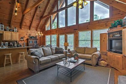 Smoky mountain Cabin with View From Hot tub and Deck Sevierville