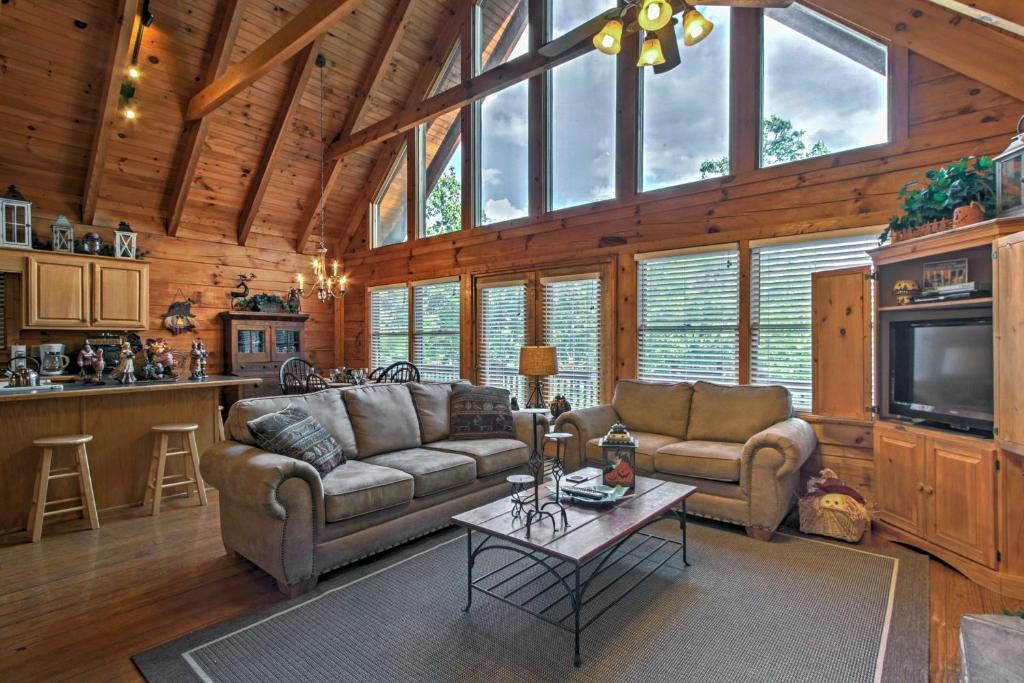 Smoky Mountain Cabin with View From Hot Tub and Deck! - main image