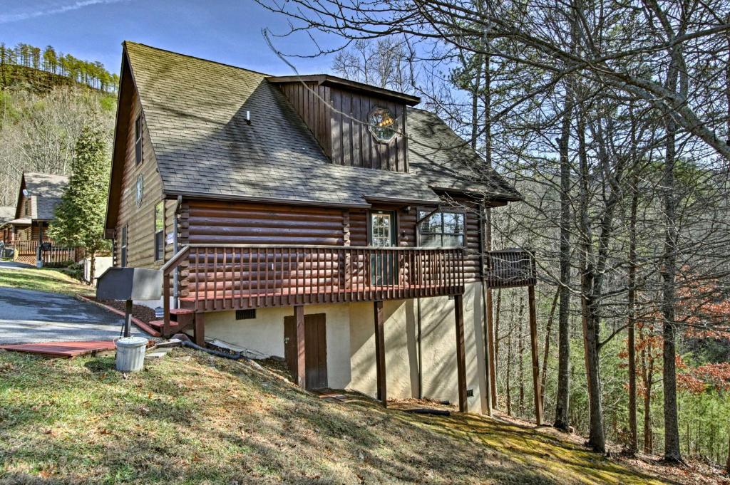 Sevierville Cabin with Hot Tub Views and Pool Access! - main image