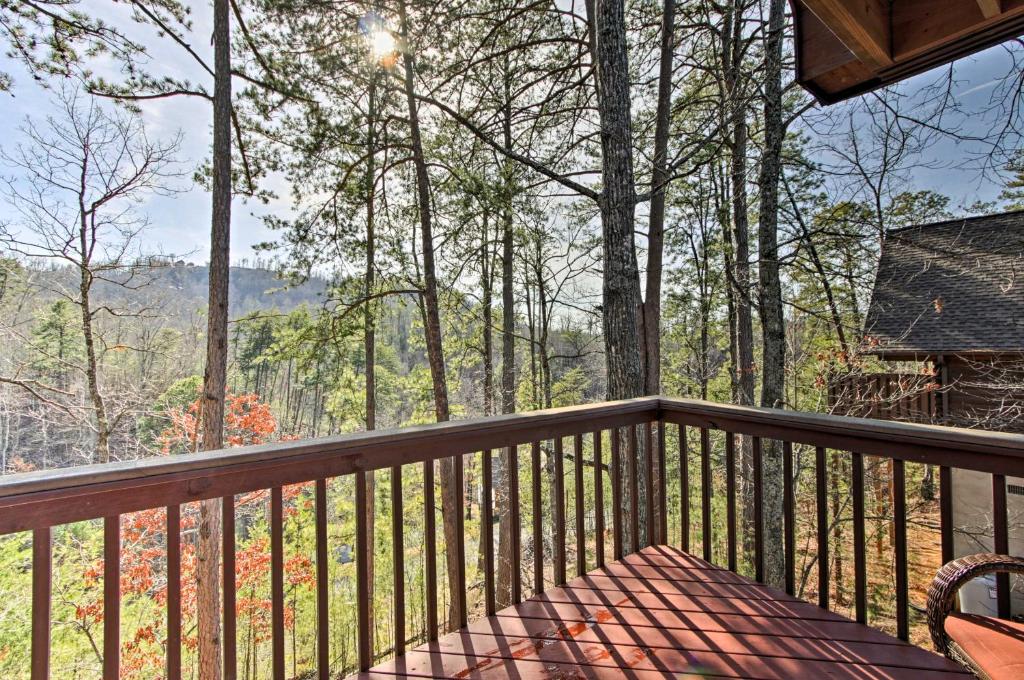 Sevierville Cabin with Hot Tub Views and Pool Access! - image 5