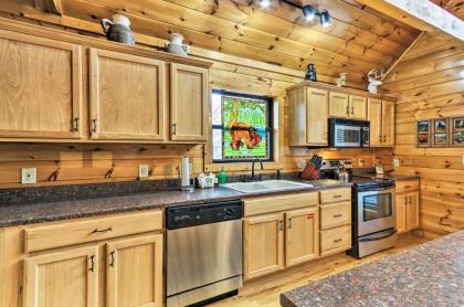 Hatcher MTN Retreat Sevierville Cabin with Hot Tub! - image 5