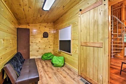 Explore Pigeon Forge Charming Cabin with Hot Tub! - image 3