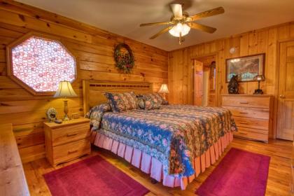 Smoky Mountain Getaway #435 by Aunt Bug's Cabin Rentals - image 5