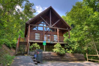 A Secluded Bearadise #247 by Aunt Bugs Cabin Rentals Tennessee