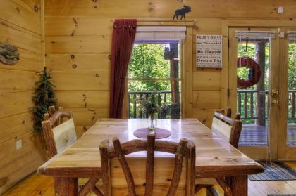 A Secluded Bearadise #247 by Aunt Bug's Cabin Rentals - image 14