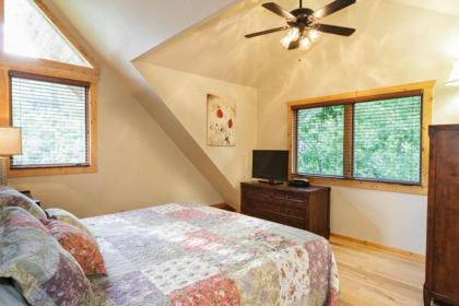 Big Bear Ridge Lodge - Breathtaking mountain views and private forest scenes in amazing large log cabin - image 17