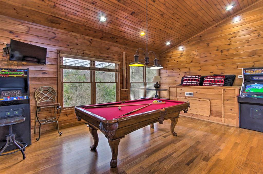 Sevierville Cabin with Home Theater Hot Tub and Deck! - image 2