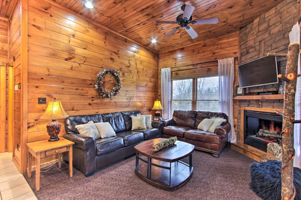 Sevierville Cabin with Home Theater Hot Tub and Deck! - image 6