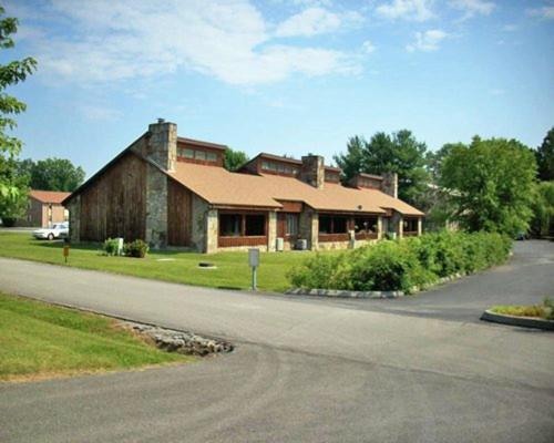 Quiet Resort Condos in East Tennessee Near Smoky Mountains - image 2