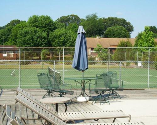 Quiet Resort Condos in East Tennessee Near Smoky Mountains - image 3