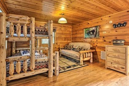 Panoramic Mtn Views Scenic Cabin with Hot Tub! - image 10