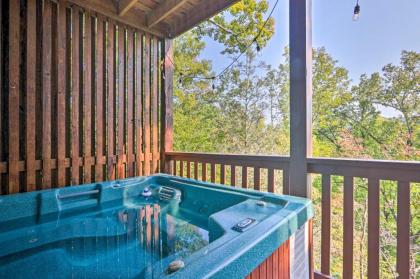 Panoramic Mtn Views Scenic Cabin with Hot Tub! - image 3