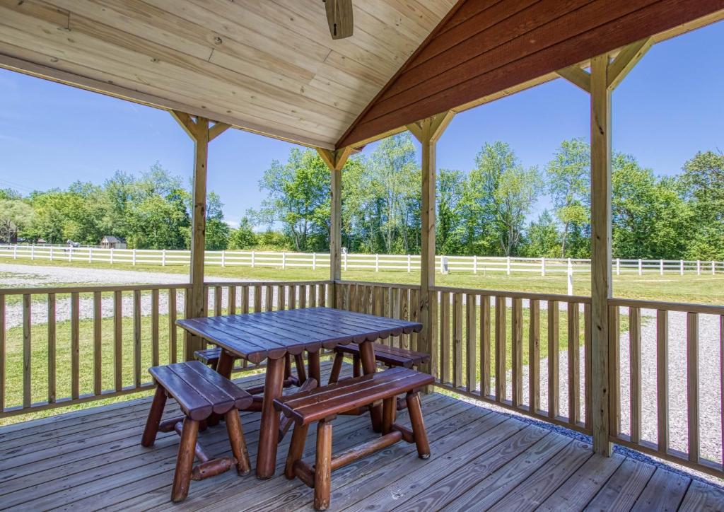 Bunk House cabin - main image