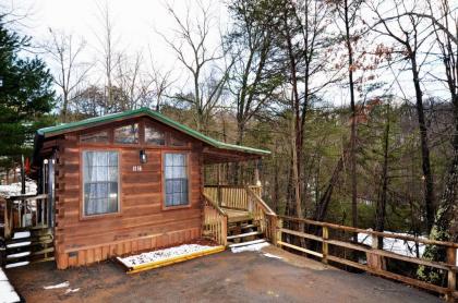 Songbird 1 Bedroom Honeymoon Cabin Tennessee