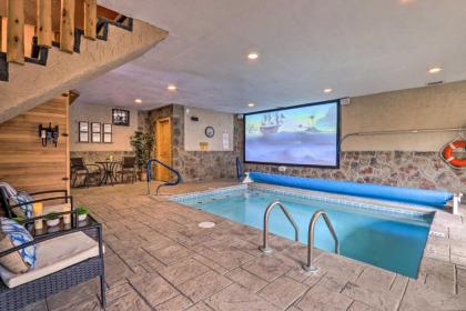 Luxe Smoky mtn Cabin Indoor Pool and Fire Pit