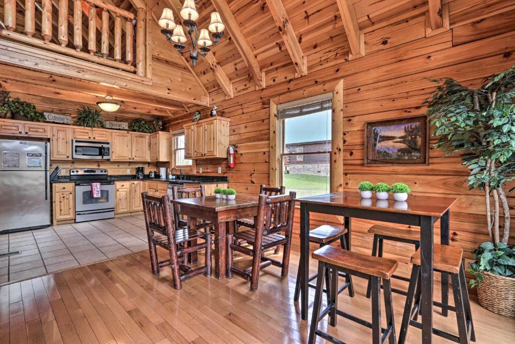 Luxe Smoky Mtn Cabin Indoor Pool and Fire Pit! - image 5