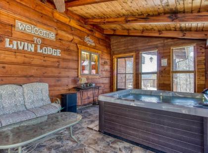 Livin Lodge Tennessee