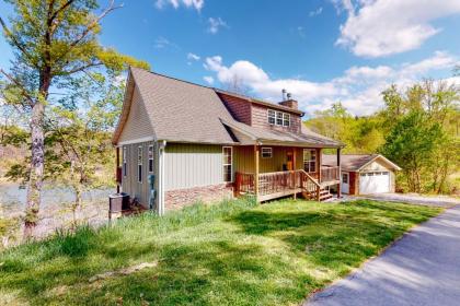 Lowe Lakehouse Sevierville