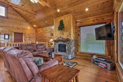 Million Mile View Cabin with Games and Mtn View - image 4