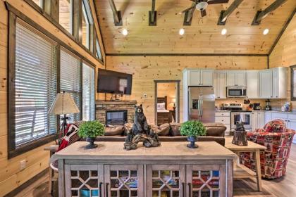 Smoky Mtn Peaceful Paradise with Indoor Pool! - image 6