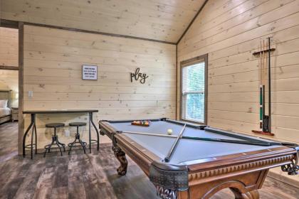 Smoky Cove Cabin with Private Hot Tub and Views! - image 1