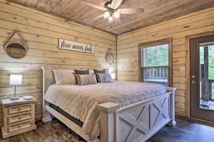 Smoky Cove Cabin with Private Hot Tub and Views! - image 9