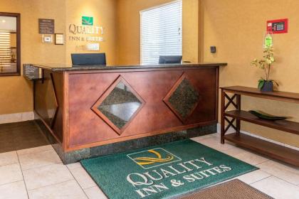 Quality Inn & Suites - image 10