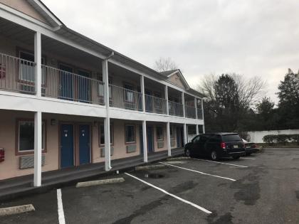 Mayfair Motel - image 14