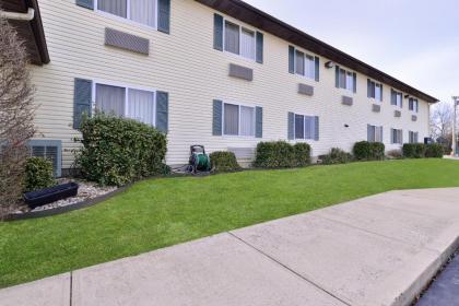 Americas Best Value Inn - Seymour - image 3