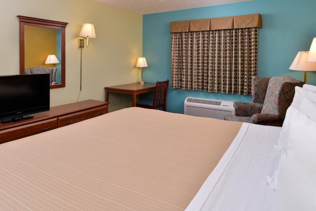 Americas Best Value Inn - Seymour - image 7