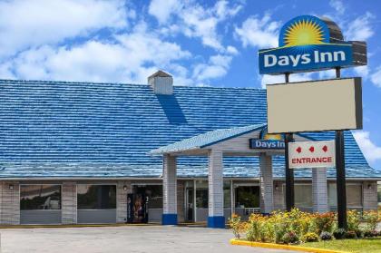 Days Inn by Wyndham Seymour - image 14