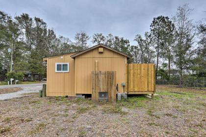 Studio with Outdoor Shower 6 Mi to Ocean Isle Beach! - image 12