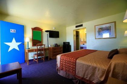 Shamrock Country Inn - image 2