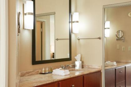 DoubleTree Suites by Hilton Cincinnati – Blue Ash - image 12