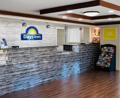 Days Inn by Wyndham Sharonville - image 2